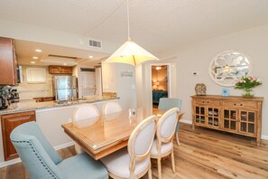 St. Augustine Beach Rentals Dining Room