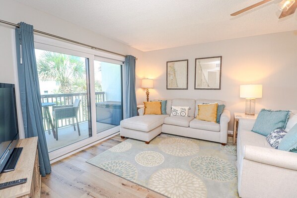 St. Augustine Beach Rentals Living Room