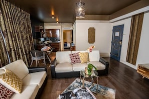 Comfortable and spacious unit, great for families or groups!