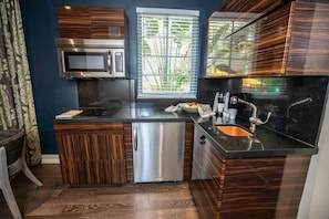 Fully equipped kitchen, there’s no need to bring a thing!