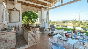 Outdoor dining