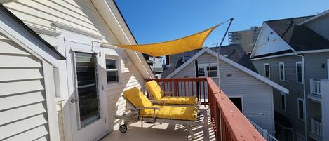 Private deck in rear facing the Ocean and Boardwalk.