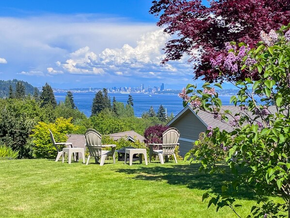 Side yard with fire pit