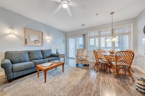 Living Area (1)