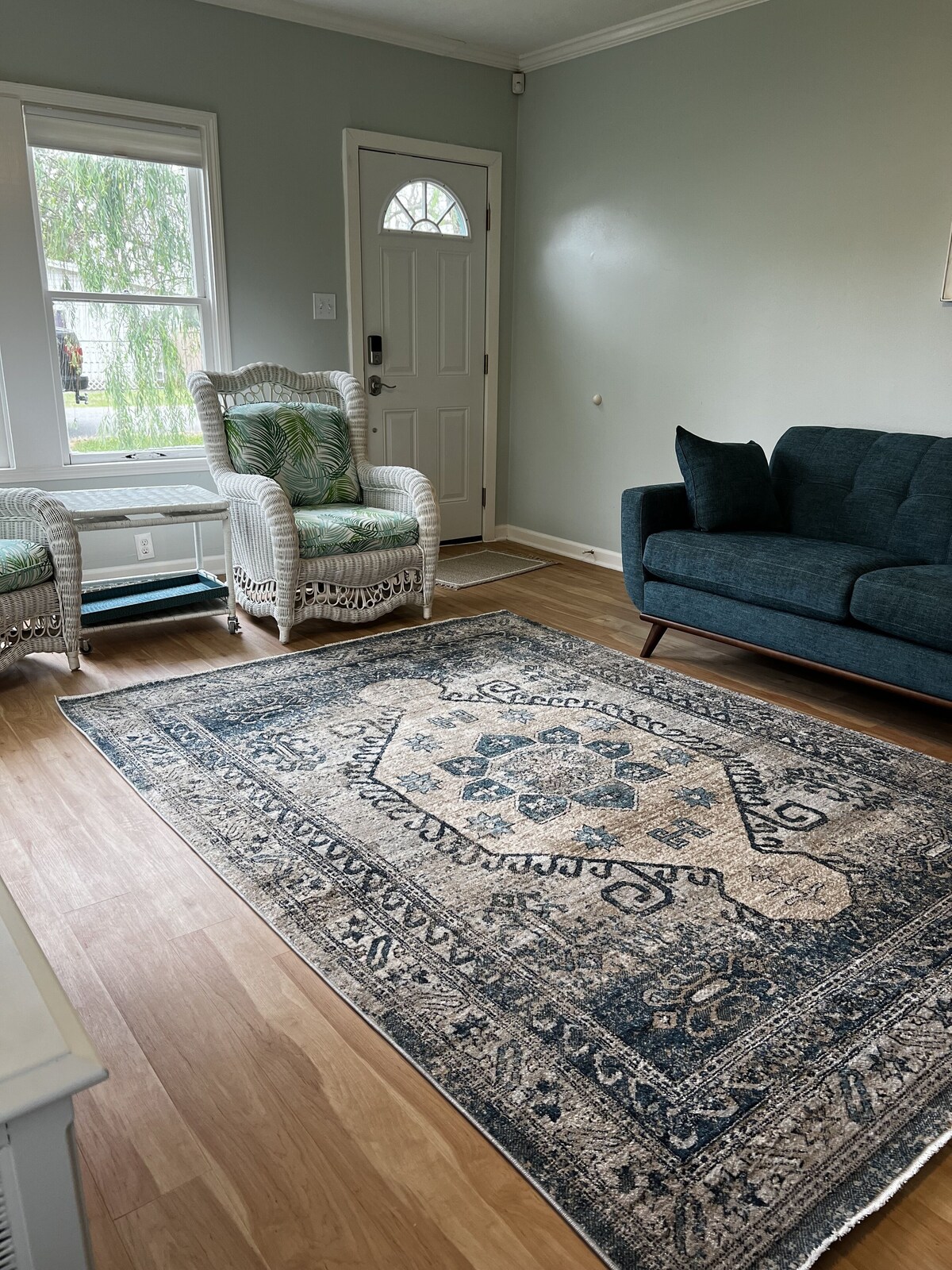 Comfortable new beds, lots of parking, bring the pets, Close to everything.