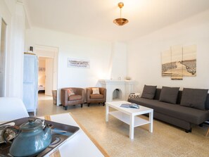 Möbel, Eigentum, Tabelle, Couch, Holz, Komfort, Interior Design, Gasherd, Fussboden, Wohnzimmer