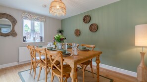 Dining Room, Orchard Cottage, Bolthole Retreats