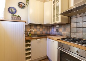 Kitchen-Liliana-Elba Island