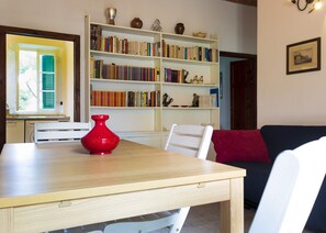 Livingroom, ceiling detail-Casa La Spiaggia 1-Elba Island