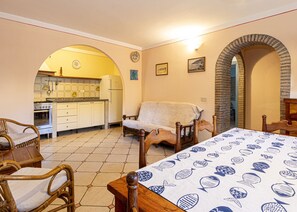 living room with table-Azzurro-Elba Island