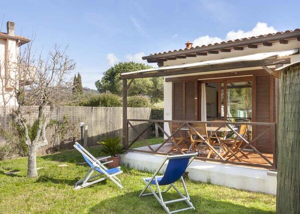 Perone, apartment in Elba Island, Veranda equipped