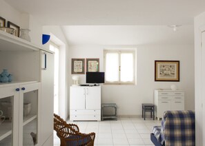 Livingroom with sofabed-Cristina bilo-Elba Island