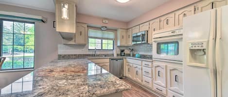 West Bloomfield Township Vacation Rental | 4BR | 2.5BA | 2 Steps Required