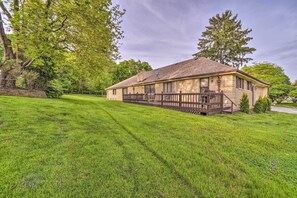 Backyard | Private Deck | Gas Grill
