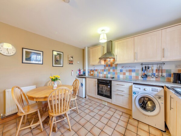 Large, well-equipped kitchen and dining area | Nelly&rsquo;s Cottage - Low Cornriggs Farm, Cowshill, near Alston