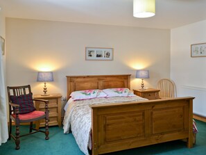 Double bedroom | Low Cornriggs Farm - Nelly’s Cottage, Cowshill, nr. Alston