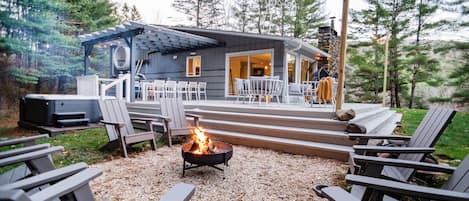 Back yard with Jacuzzy and fire pit