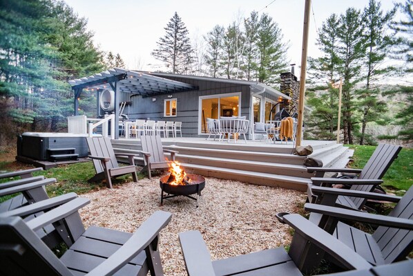 Back yard with Jacuzzy and fire pit