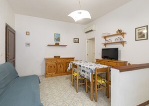 Sofabed-Laura-Elba Island