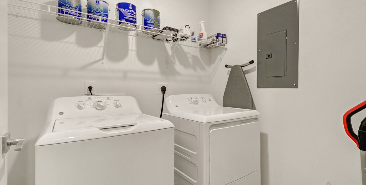 Modern Apartment in Prime Location (ID8612X67)