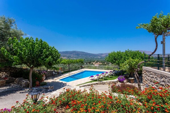 Villa Chloe image