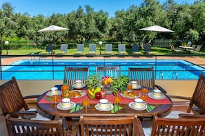 Villa Ilos image