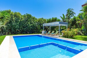 Villa Liostasi image