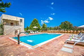 Villa Minos image