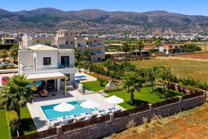 Villa Mariba White image