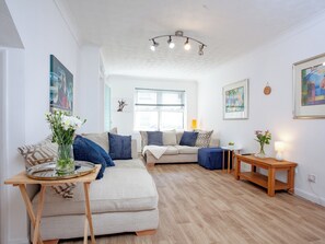 Living room | Jubilee Cottage, Dawlish