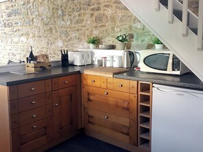 Kitchen | Little Dover Cottage, Ryde