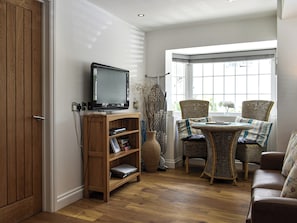 Living room/dining room | Trenpeskador - Quarter Deck Apartments, Porth, near Newquay