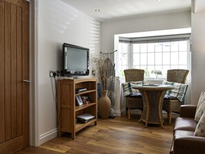 Living room/dining room | Trenpeskador - Quarter Deck Apartments, Porth, near Newquay