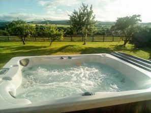 Hot tub | Delmonte, Langwathby, near Penrith in the Eden Valley