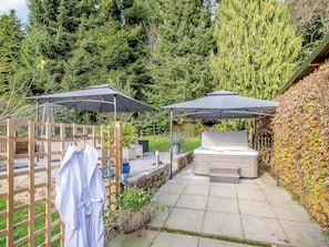 Hot tub | The Bield, Aberfoyle