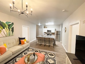 Living room / open kitchen 