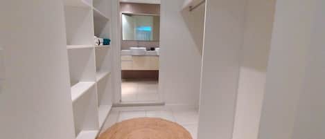 Walk in closet