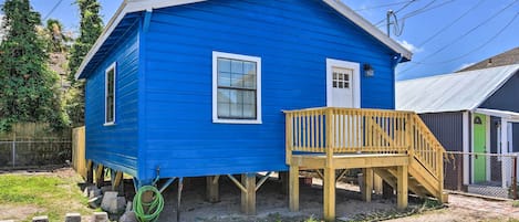 Galveston Vacation Rental | 1BR | 1BA | Stairs Required | 590 Sq Ft
