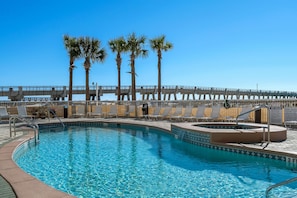 Summerwind pool and hot tub