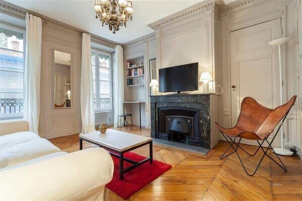 Colombe proche Cordeliers, 1 chambre, meubl&#233;