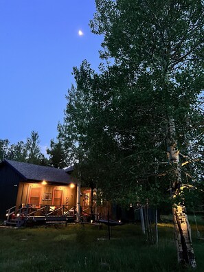 The cabin at dawn... wait until it's dark... you will see every star!