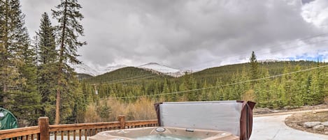 Breckenridge Vacation Rental | 1,100 Sq Ft | 3BR | 2BA | 2 Steps Required