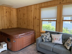 Jacuzzi on Front Porch