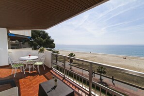 Terrace first line of the sea