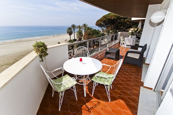 Terrace first line of the sea