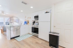 Open kitchen, large appliances
