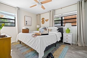3 bedrooms w/ 2 King Beds + 2 Twin Beds.