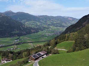 Mountain, Sky, Cloud, Ecoregion, Natural Landscape, Plant, Natural Environment, Slope, Land Lot, Tree