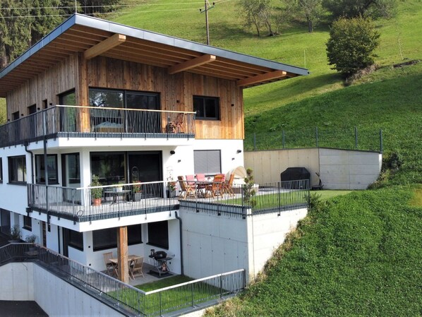 Property, Building, Plant, House, Window, Land Lot, Tree, Wood, Urban Design, Real Estate