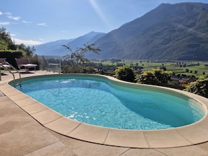 Water, Sky, Daytime, Swimming Pool, Mountain, Nature, Azure, Cloud, Rectangle, Tree